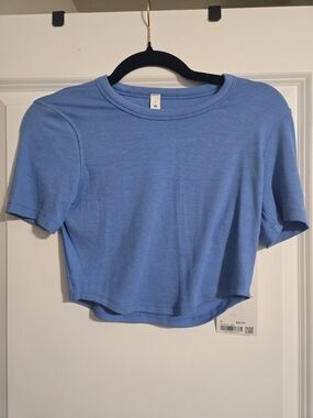 LULULEMON CROP SHIRT
